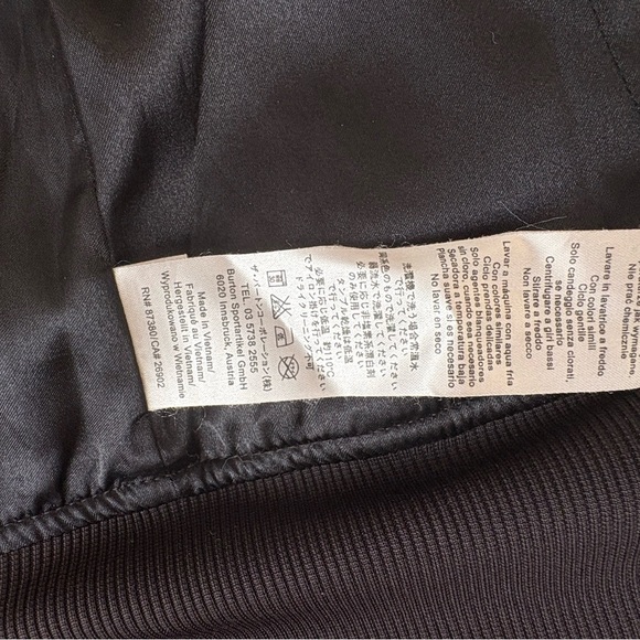 Burton women’s Jackets & Coats | Over-Sized Hooded Vest - Picture 11 of 12